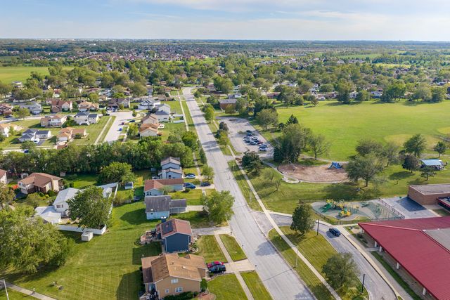 239 Willow Road, Matteson, IL 60443