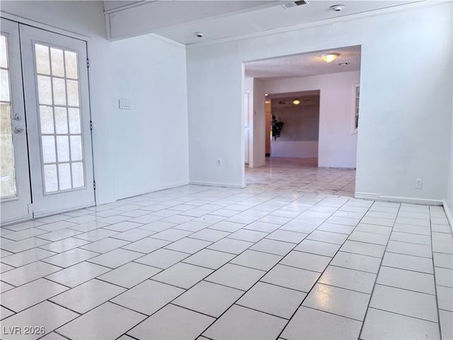 5600 Grossmont Avenue, Las Vegas, NV 89110