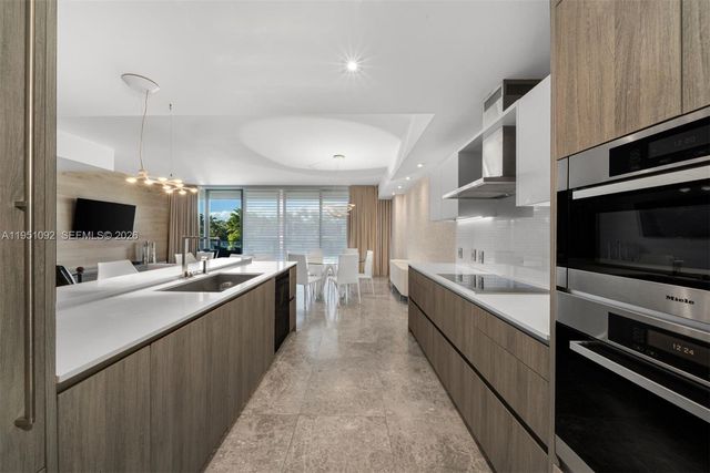 350 Ocean Drive 205N, Key Biscayne, FL 33149