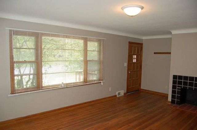 121 S Governor St, Iowa City, IA 52240