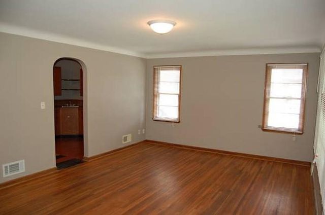 121 S Governor St, Iowa City, IA 52240