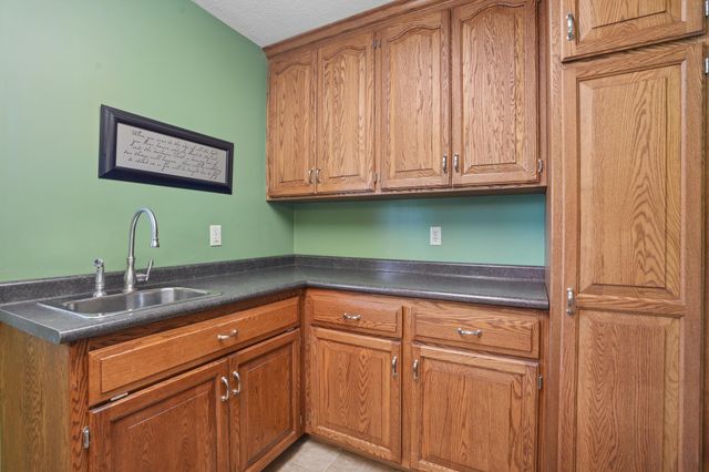 2209 Victoria Rose Drive S, Fargo, ND 58104