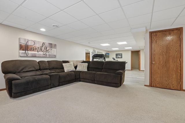 2209 Victoria Rose Drive S, Fargo, ND 58104