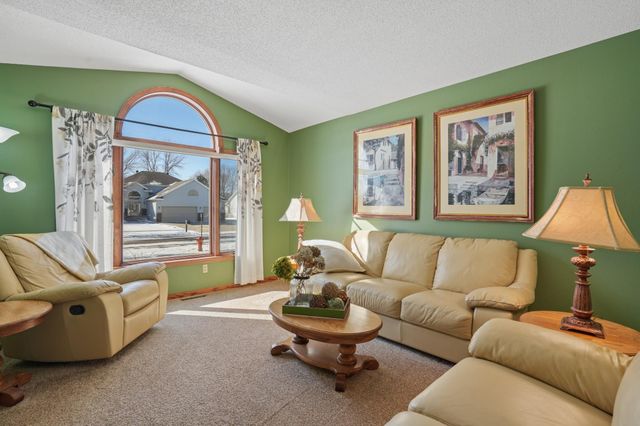 2209 Victoria Rose Drive S, Fargo, ND 58104