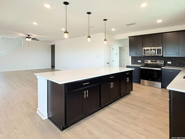 147 Peeps Ct., Adkins, TX 78101