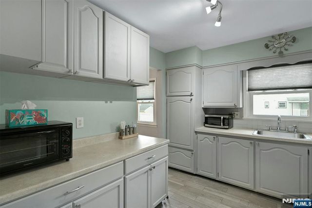 371 Greenwich Street, Bergenfield, NJ 07621