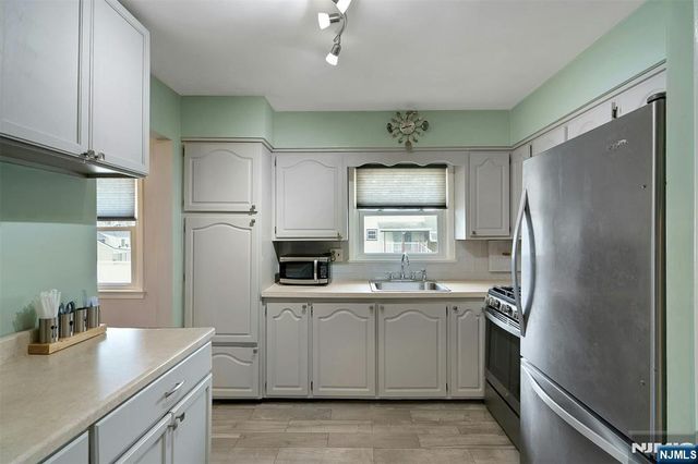 371 Greenwich Street, Bergenfield, NJ 07621