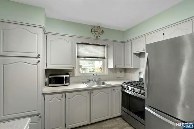 371 Greenwich Street, Bergenfield, NJ 07621