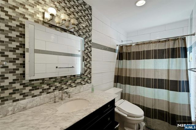 371 Greenwich Street, Bergenfield, NJ 07621