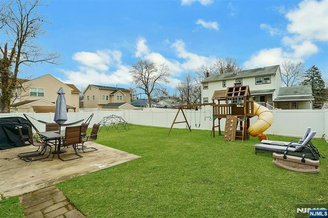 371 Greenwich Street, Bergenfield, NJ 07621