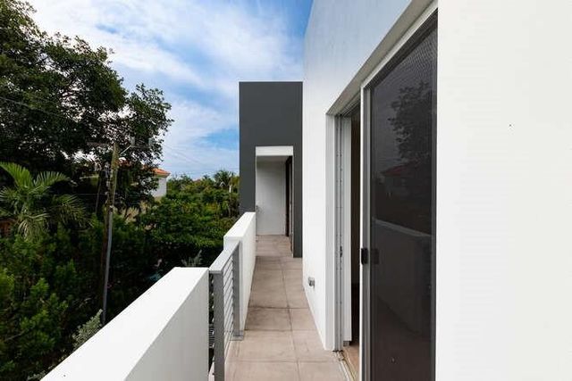 700 NE 14th Avenue 206, Fort Lauderdale, FL 33304