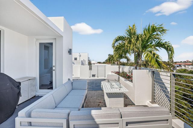 700 NE 14th Avenue 206, Fort Lauderdale, FL 33304