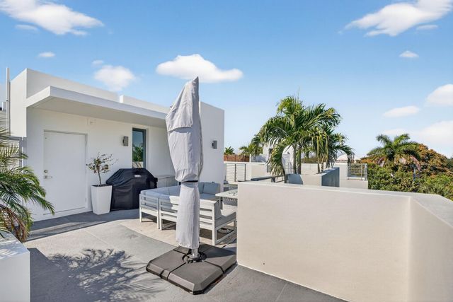 700 NE 14th Avenue 206, Fort Lauderdale, FL 33304