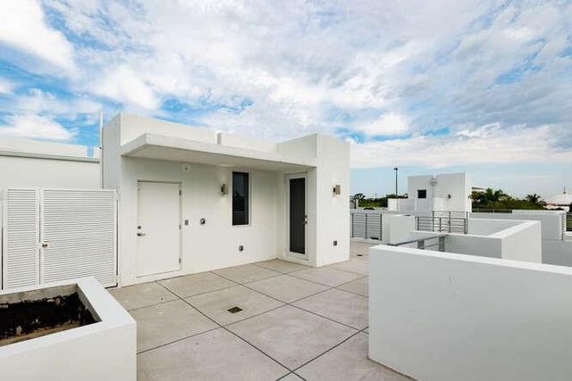 700 NE 14th Avenue 206, Fort Lauderdale, FL 33304