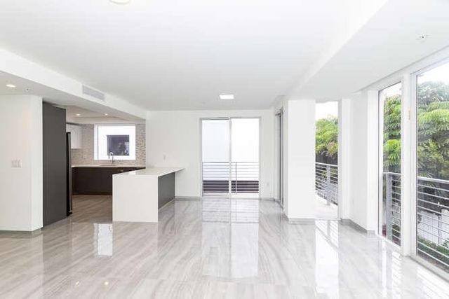 700 NE 14th Avenue 206, Fort Lauderdale, FL 33304