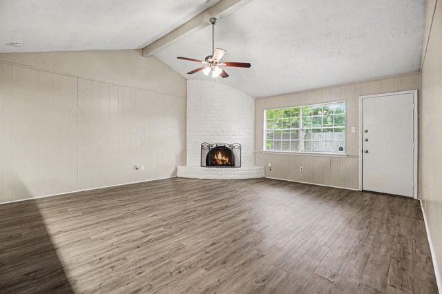 10323 SE Sagerock Drive, Houston, TX 77089