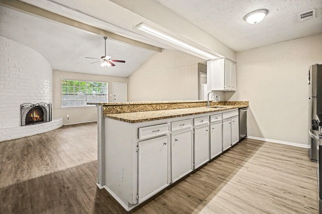 10323 SE Sagerock Drive, Houston, TX 77089