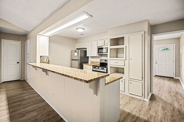 10323 SE Sagerock Drive, Houston, TX 77089