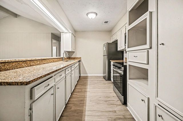 10323 SE Sagerock Drive, Houston, TX 77089