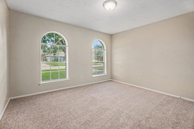 10323 SE Sagerock Drive, Houston, TX 77089