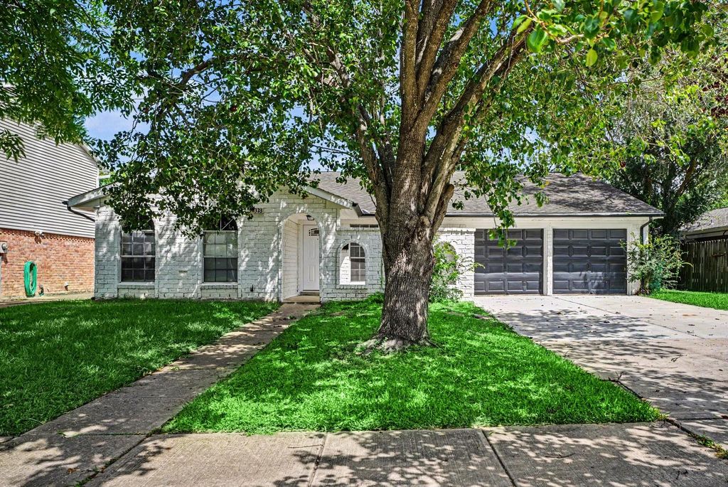 10323 SE Sagerock Drive, Houston, TX 77089