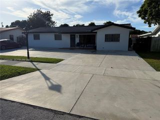 10812 SW 33rd Street, Miami, FL 33165