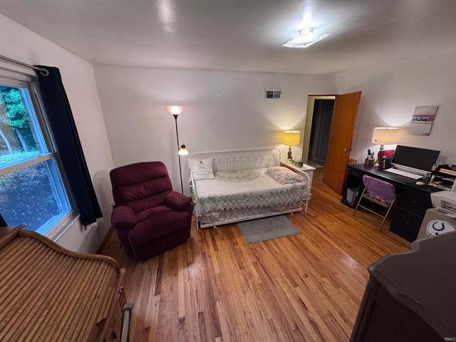 16166 Ireland Road, Mishawaka, IN 46544