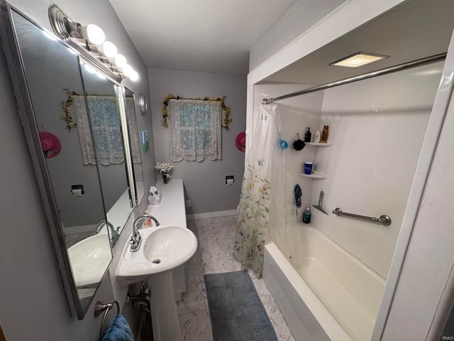 16166 Ireland Road, Mishawaka, IN 46544