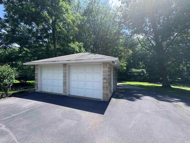 16166 Ireland Road, Mishawaka, IN 46544