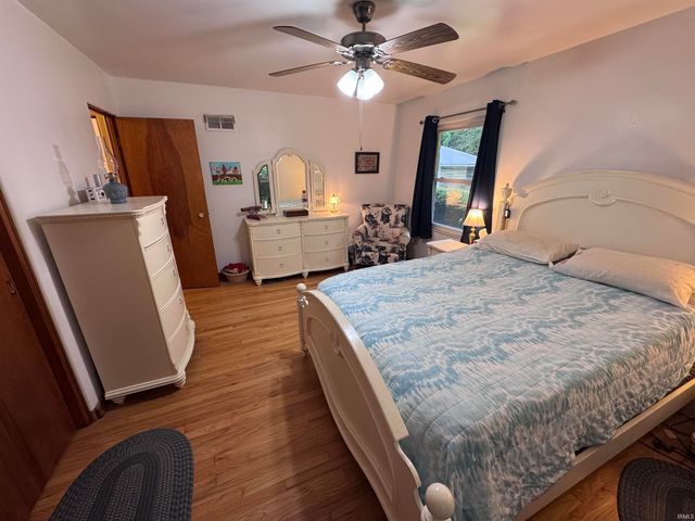 16166 Ireland Road, Mishawaka, IN 46544
