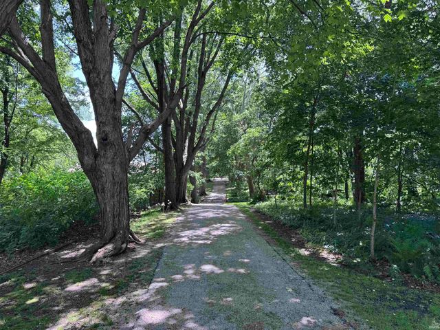 16166 Ireland Road, Mishawaka, IN 46544