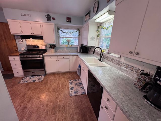 16166 Ireland Road, Mishawaka, IN 46544