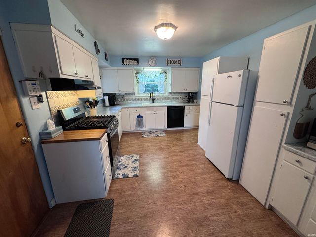 16166 Ireland Road, Mishawaka, IN 46544