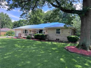 16166 Ireland Road, Mishawaka, IN 46544