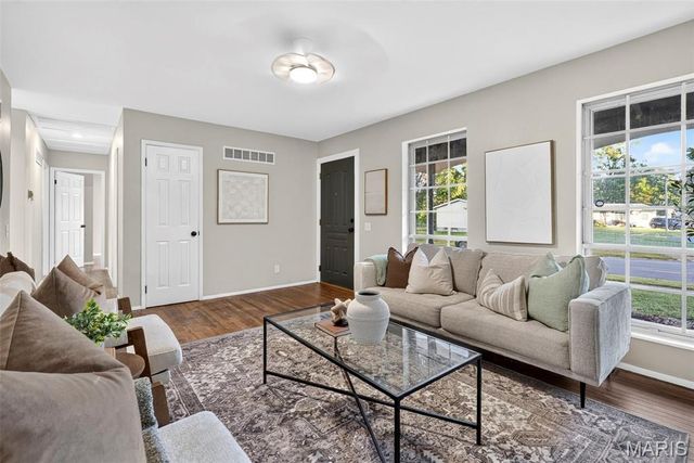 2159 Aristocrat Drive, Florissant, MO 63031