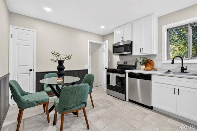 2159 Aristocrat Drive, Florissant, MO 63031