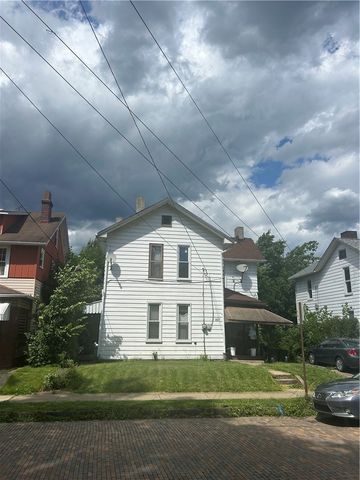 857 6th Ave, Coraopolis, PA 15108