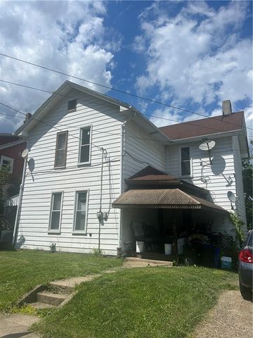 857 6th Ave, Coraopolis, PA 15108