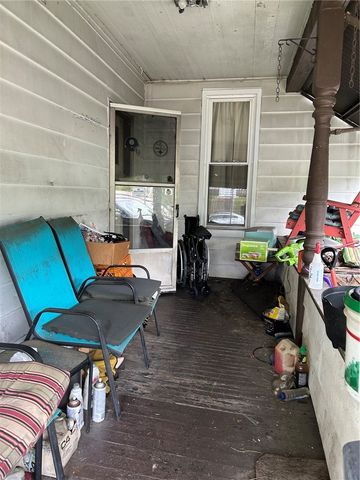 857 6th Ave, Coraopolis, PA 15108