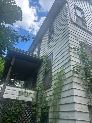 857 6th Ave, Coraopolis, PA 15108