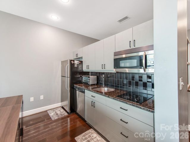 333 W Trade Street, Charlotte, NC 28202