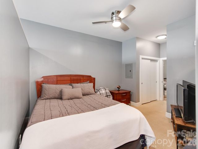 333 W Trade Street, Charlotte, NC 28202