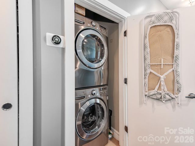 333 W Trade Street, Charlotte, NC 28202