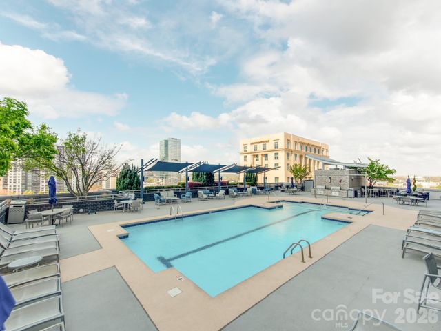 333 W Trade Street, Charlotte, NC 28202