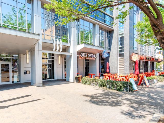 333 W Trade Street, Charlotte, NC 28202