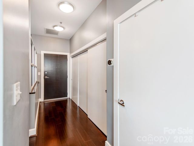 333 W Trade Street, Charlotte, NC 28202