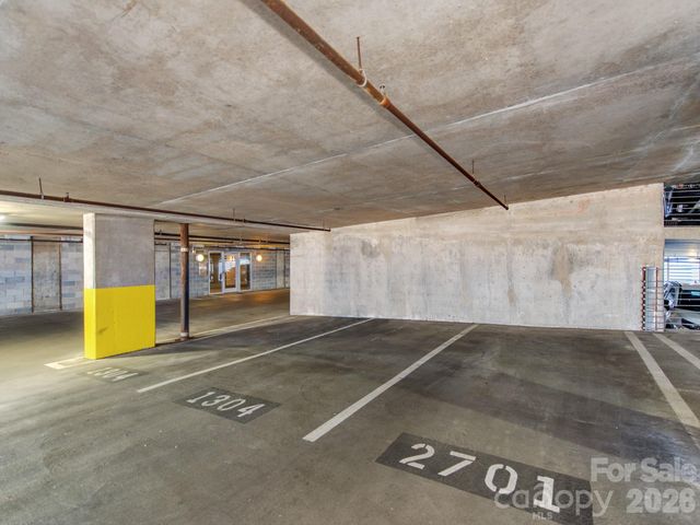 333 W Trade Street, Charlotte, NC 28202