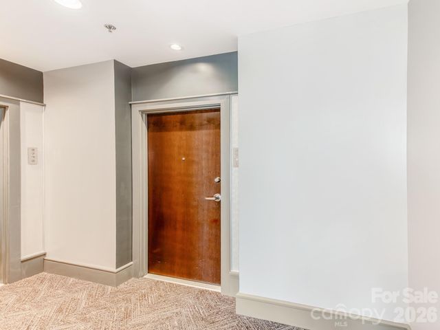 333 W Trade Street, Charlotte, NC 28202