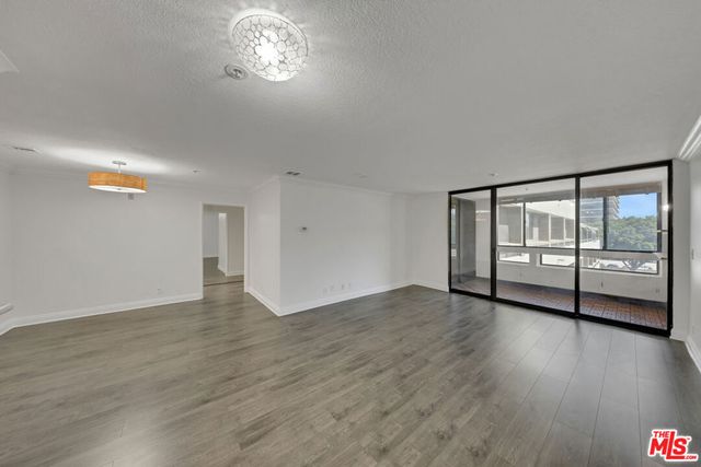 121 S Hope Street 429, Los Angeles, CA 90012