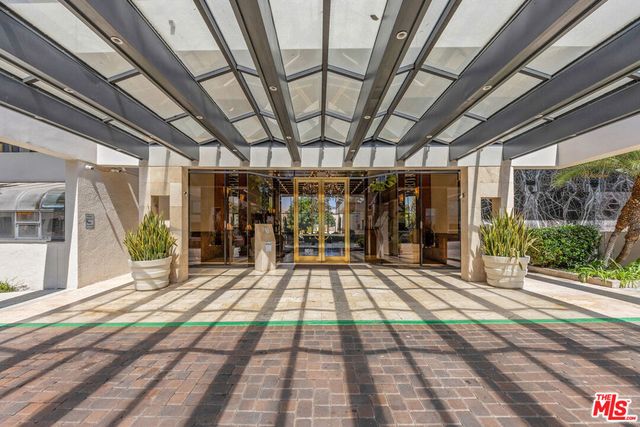 121 S Hope Street 429, Los Angeles, CA 90012